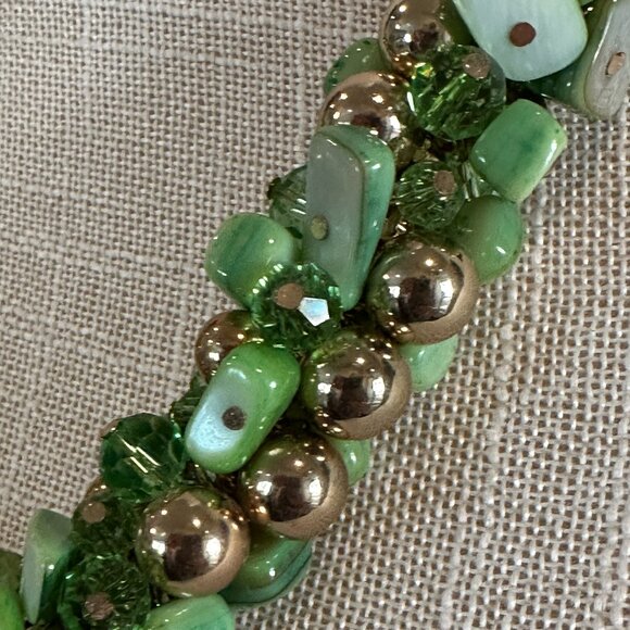 Gorgeous Necklace Green Glass and Mixed Materials - Picture 6 of 8